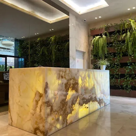 Ambassador Skyline טיראנה