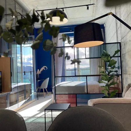 מלון דירות Ambassador Skyline