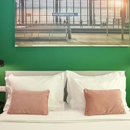 Ambassador Skyline 4* Tirana