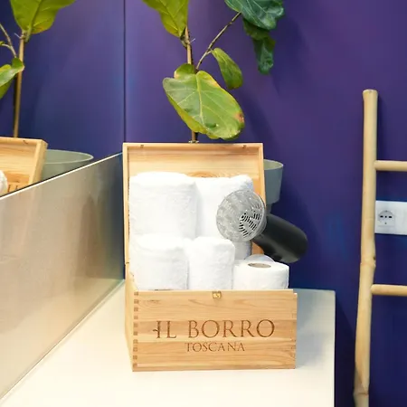 מלון דירות Ambassador Skyline 4*