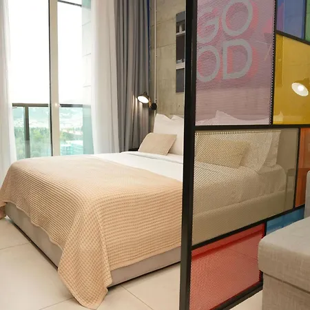 Hotel apartamentowy Ambassador Skyline 4*