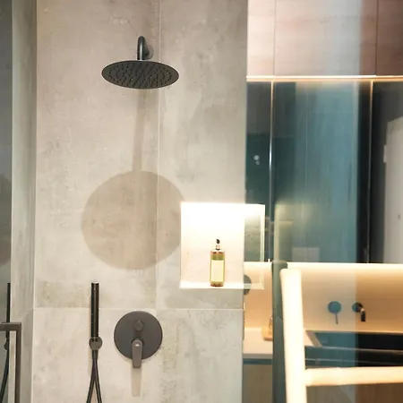 Ambassador Skyline 4* Tirana