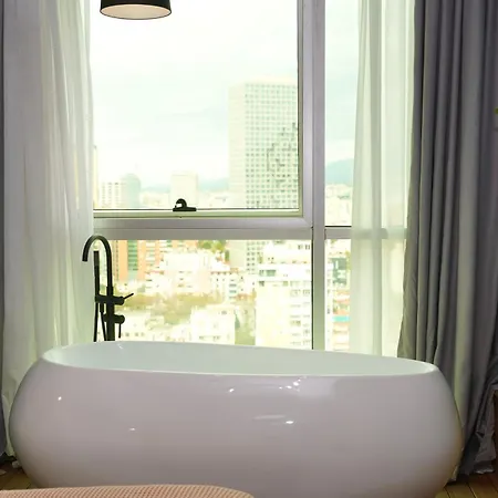 Ambassador Skyline Hotel apartamentowy 4*