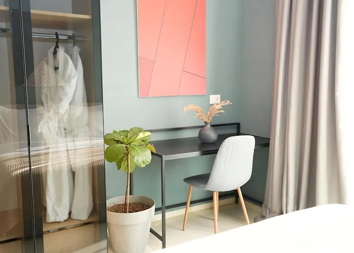 Ambassador Skyline 4* Tirana